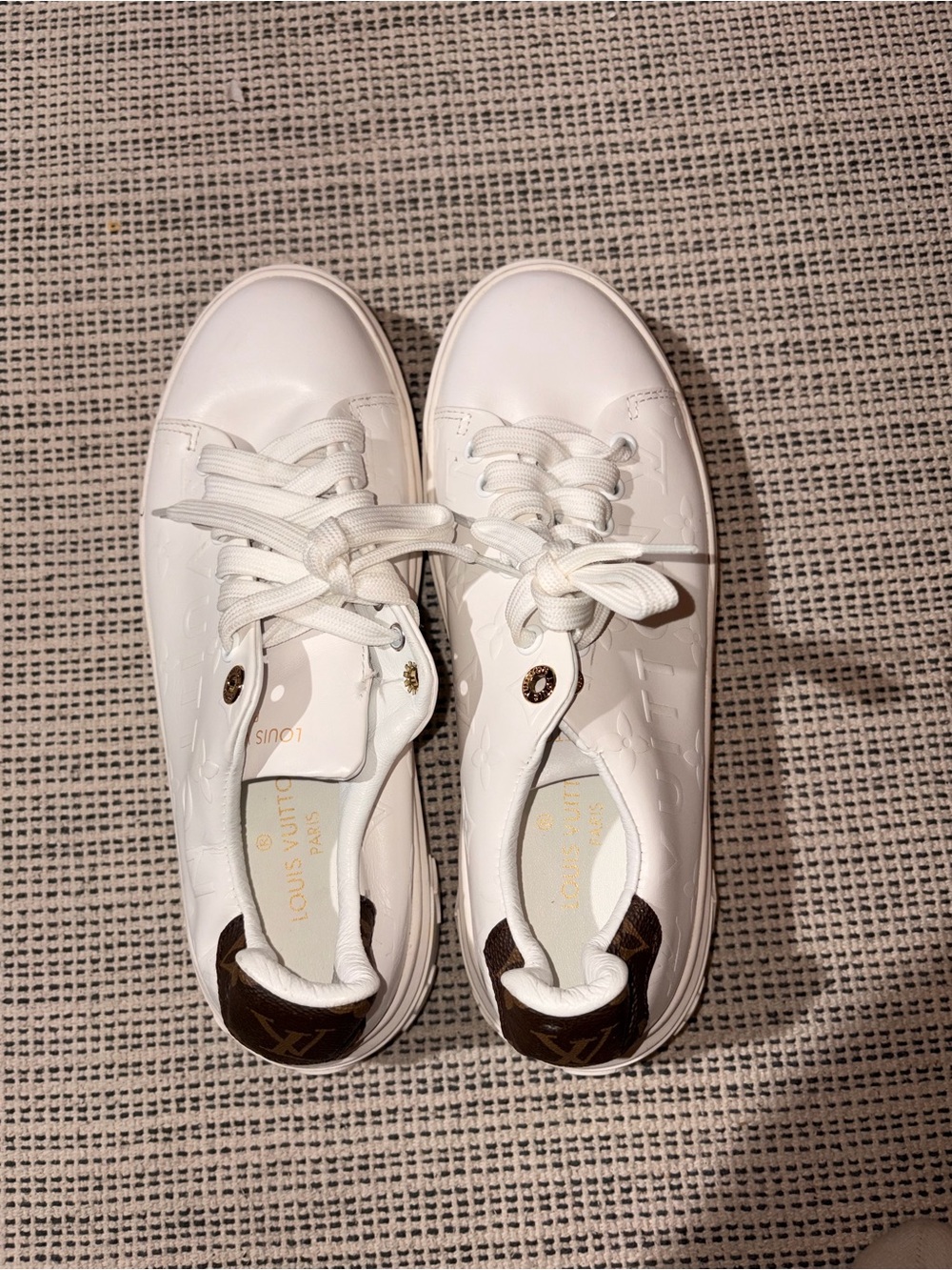 LOUIS VUITTON Women's Time Out Sneaker Size 40/US10 - Picture 8 of 11